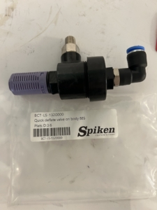 Quick deflate valve on body 885